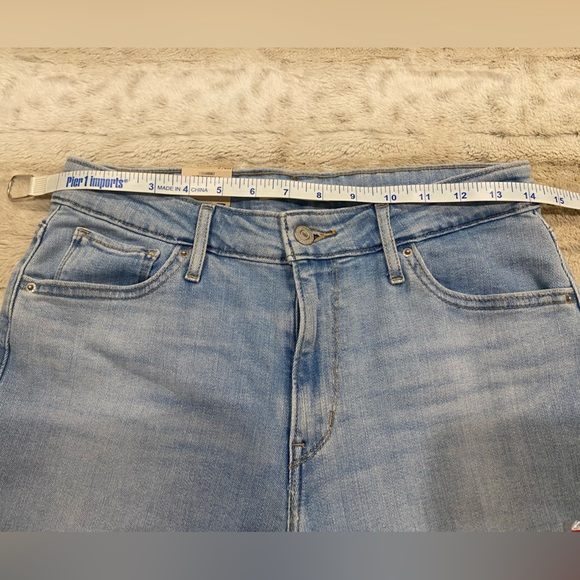 NWT💖 Levi's Jeans 721 High Rise Ankle Skinny Distressed Light Wash Size W29 - Picture 12 of 12